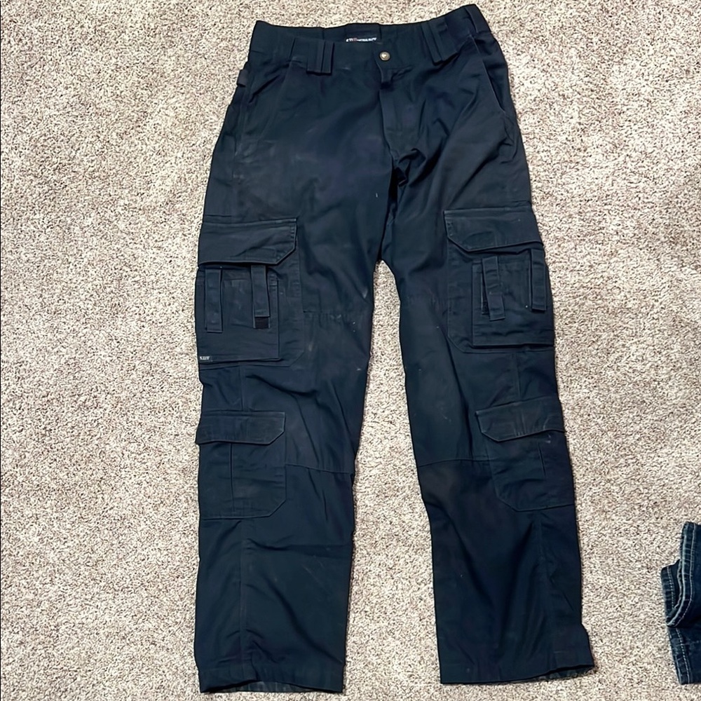 5.11 Tactical Men's Black Cargo Pants 32x34